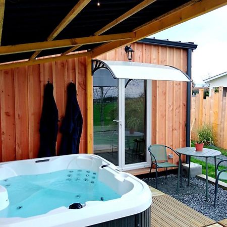 Chalet Cosy Avec Option Jacuzzi Apartment Saint-Genes-de-Fronsac Exterior photo